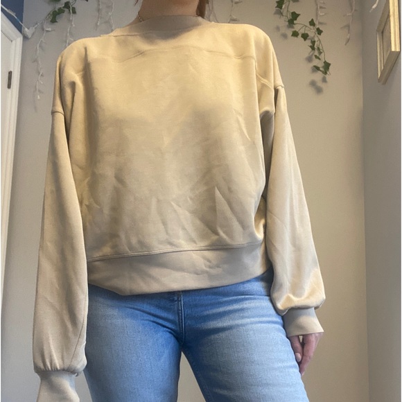 LULULEMON Beige Softstreme Perfectly Oversized Cropped Crew - Picture 2 of 6